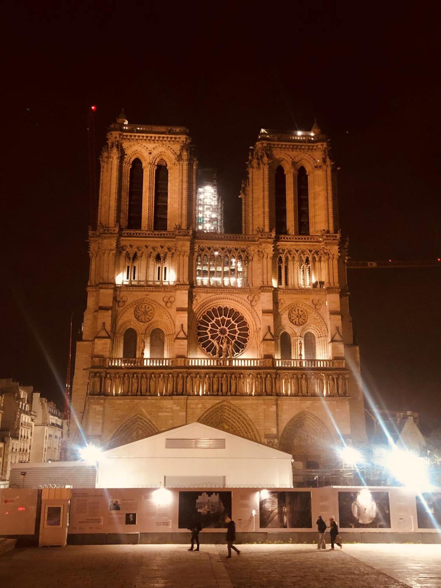 Hotel Les Degres De Notre Dame Paris Exterior foto
